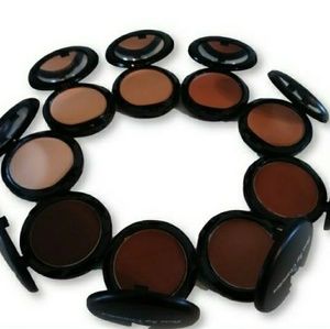 Vegan Pressed Powder Foundations